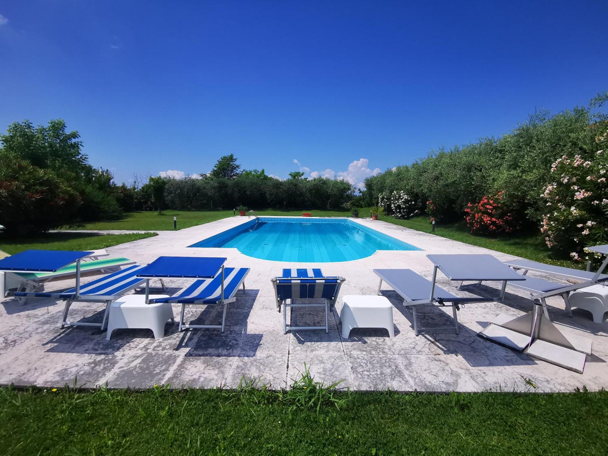 Casa Ghirlanda Con Piscina E Campo Da Tennis Lazise Bagian luar foto