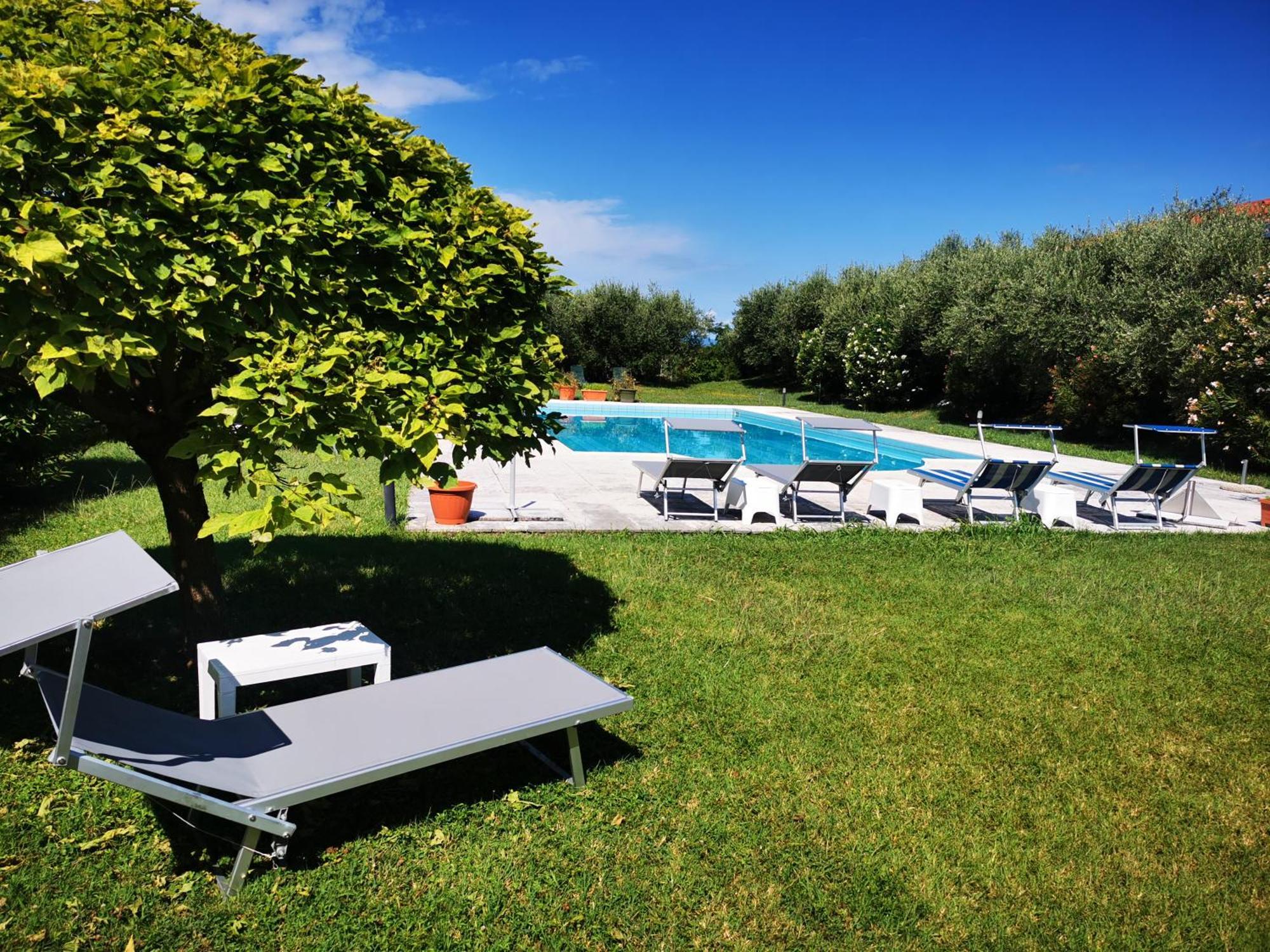 Casa Ghirlanda Con Piscina E Campo Da Tennis Lazise Bagian luar foto